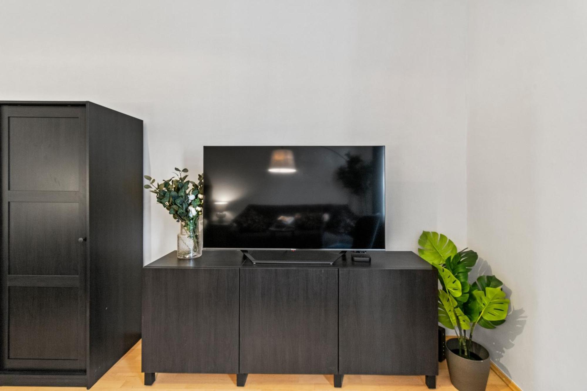 Stylish Apartment, 4 Min To U3 Zipperer Strasse Wien Exteriör bild